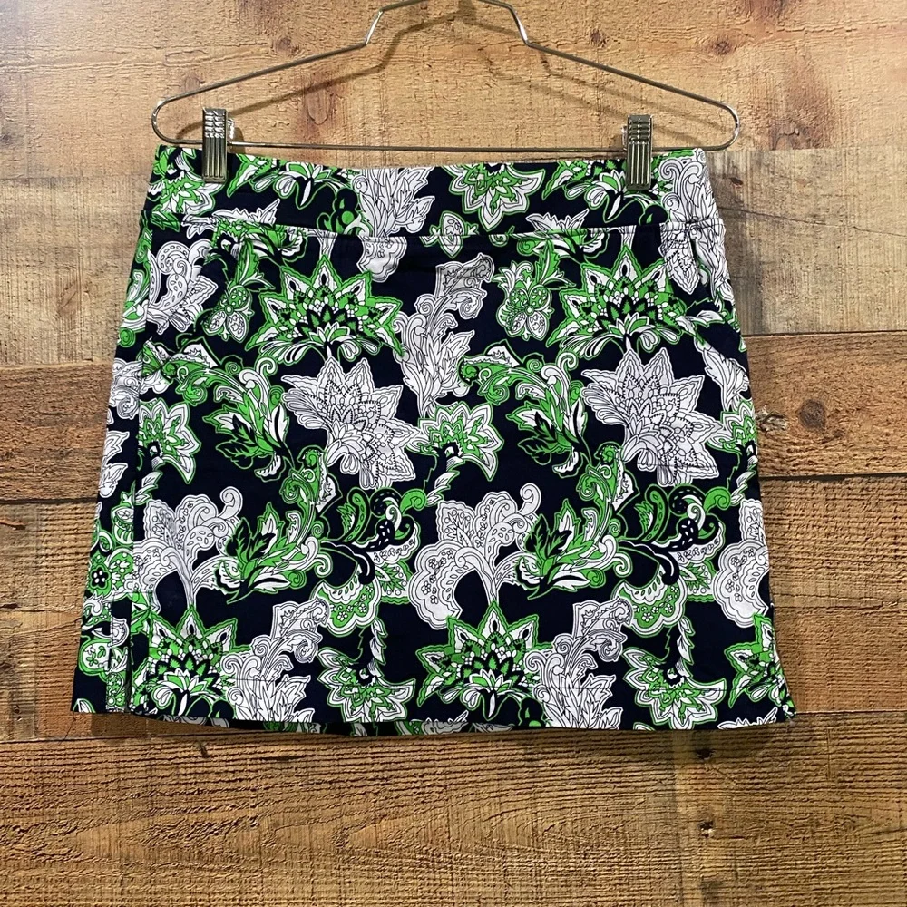 Crown & Ivy Navy & Green Printed Skort Size 8